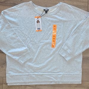 NEW With tags - BUFFALO - Light Gray Pullover Sweatshirt, Hi-low Hem, Size XXL